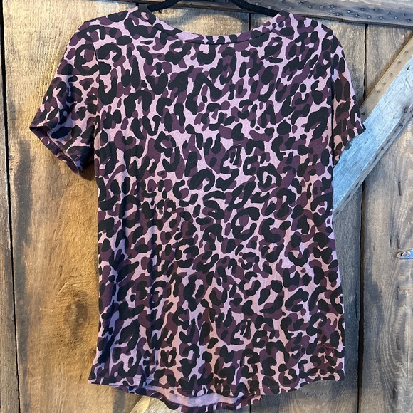 Women’s size medium camo shirt - Picture 1 of 1